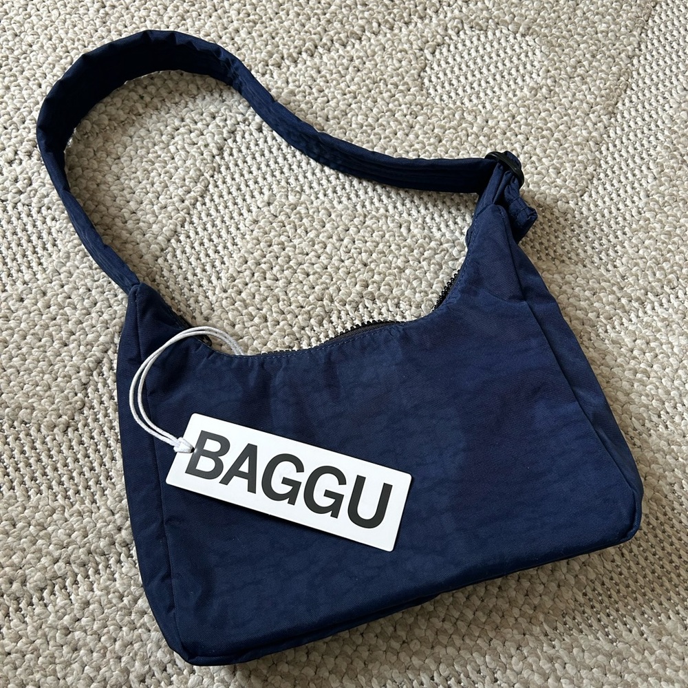 BAGGU Mini Nylon Shoulder Bag in Navy